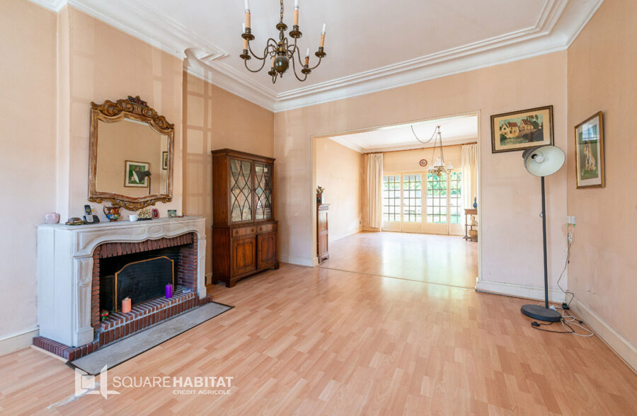 Anzin – Maison Bourgeoise de Charme avec Garage et Jardin