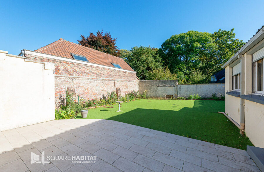 Anzin – Maison Bourgeoise de Charme avec Garage et Jardin