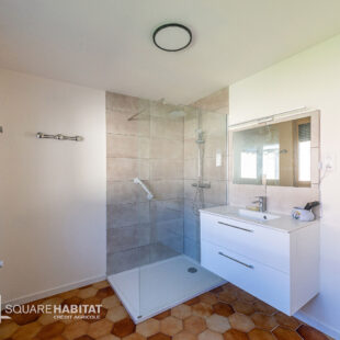 Anzin – Maison Bourgeoise de Charme avec Garage et Jardin