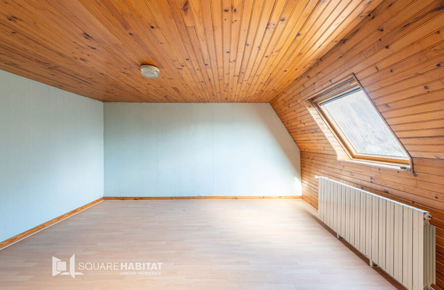 Anzin – Maison Bourgeoise de Charme avec Garage et Jardin