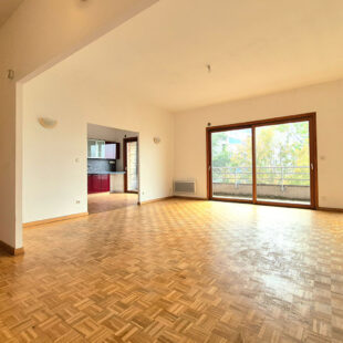 APPARTEMENT TYPE 4 AVEC BALCONS ET DOUBLE GARAGE