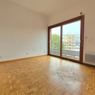 APPARTEMENT TYPE 4 AVEC BALCONS ET DOUBLE GARAGE