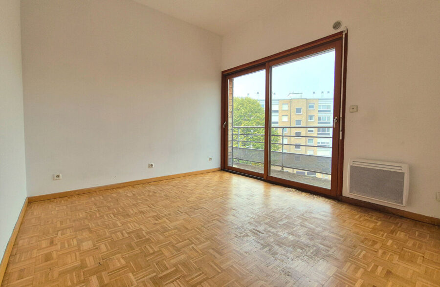 APPARTEMENT TYPE 4 AVEC BALCONS ET DOUBLE GARAGE