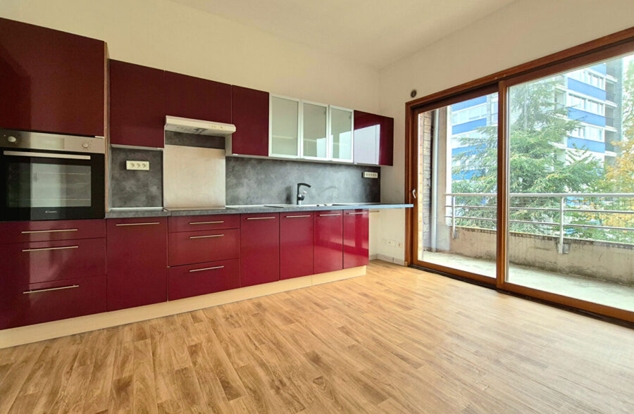 APPARTEMENT TYPE 4 AVEC BALCONS ET DOUBLE GARAGE
