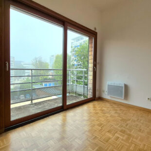 APPARTEMENT TYPE 4 AVEC BALCONS ET DOUBLE GARAGE