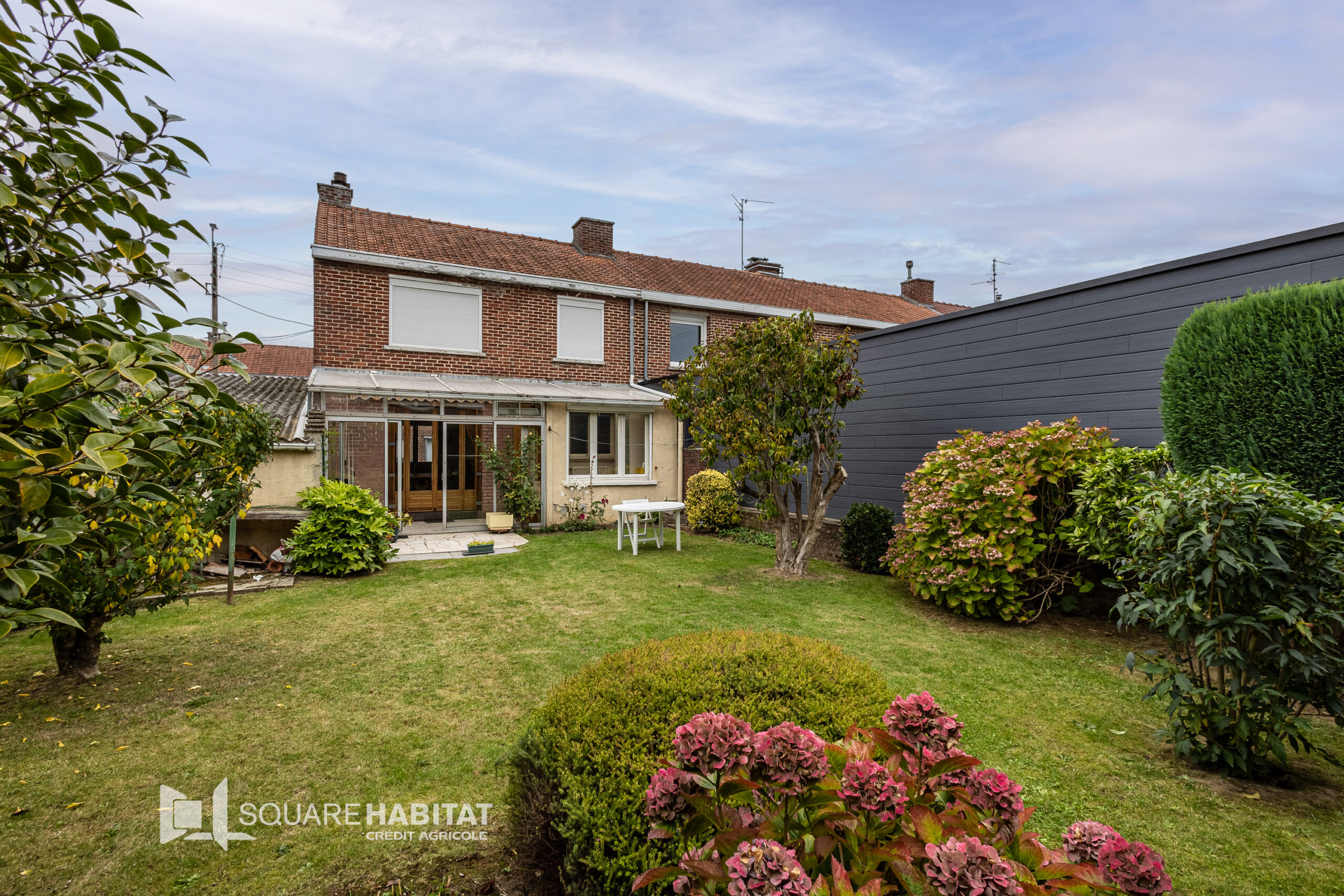 EXCLUSIVITÉ SQUARE HABITAT – MAISON BÂTIR – 3 CHAMBRES – GRAND GARAGE – VÉRANDA – TRÈS GRAND JARDIN – SECTEUR PARC DE LA CROISETTE