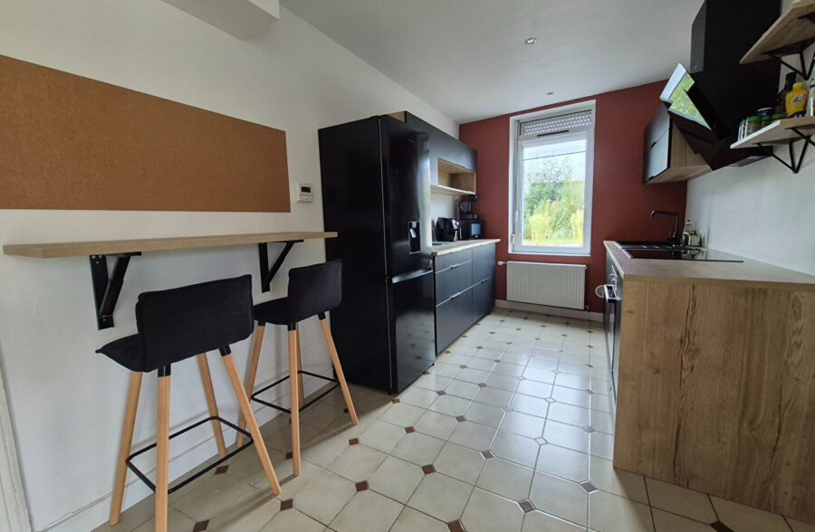 Maison INDIVIDUELLE ,semi plain pied !