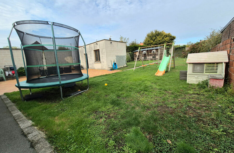 Maison INDIVIDUELLE ,semi plain pied !