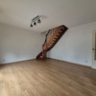 TEMPLEMARS – APPARTEMENT – 2 CHAMBRES – GARAGE – CAVES