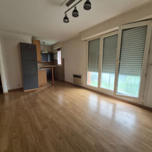 TEMPLEMARS – APPARTEMENT – 2 CHAMBRES – GARAGE – CAVES