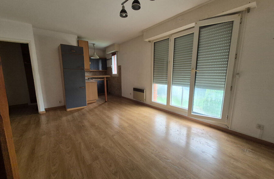TEMPLEMARS – APPARTEMENT – 2 CHAMBRES – GARAGE – CAVES