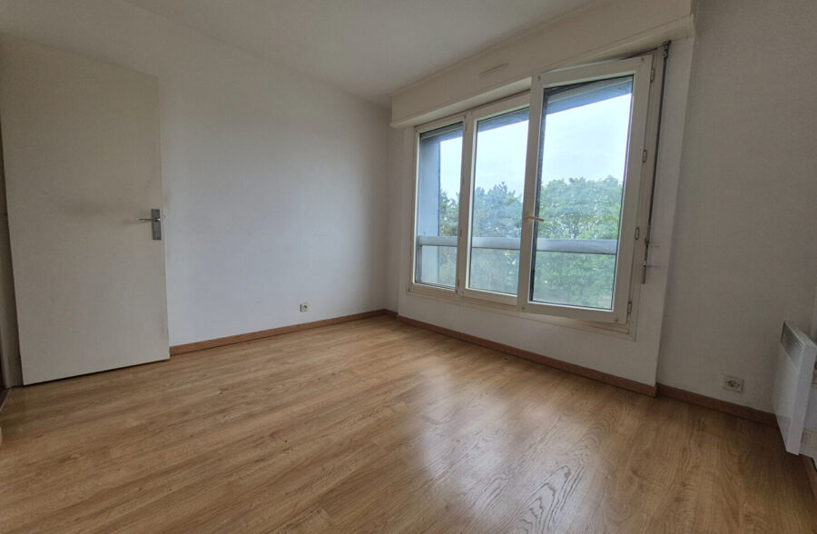 TEMPLEMARS – APPARTEMENT – 2 CHAMBRES – GARAGE – CAVES