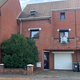 Très belle maison à Village en Flandres  Sous compromis 