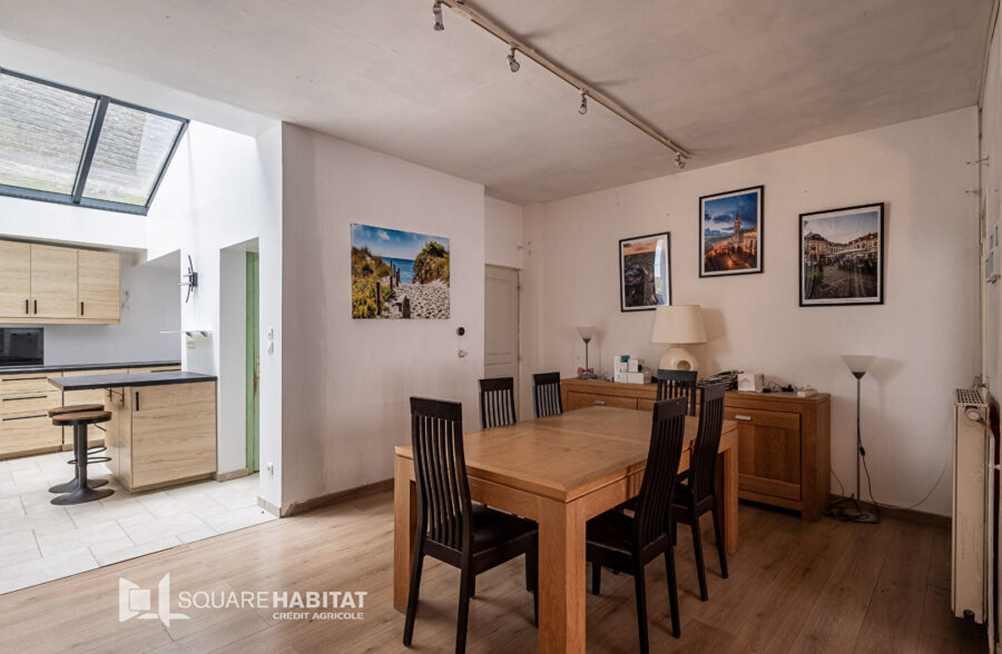 VIEUX LILLE MAISON DE 207 M2 AU SOL, RARE SUR SECTEUR