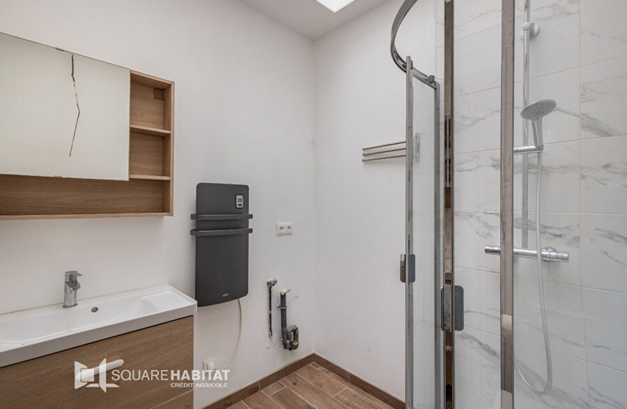 VIEUX LILLE MAISON DE 207 M2 AU SOL, RARE SUR SECTEUR