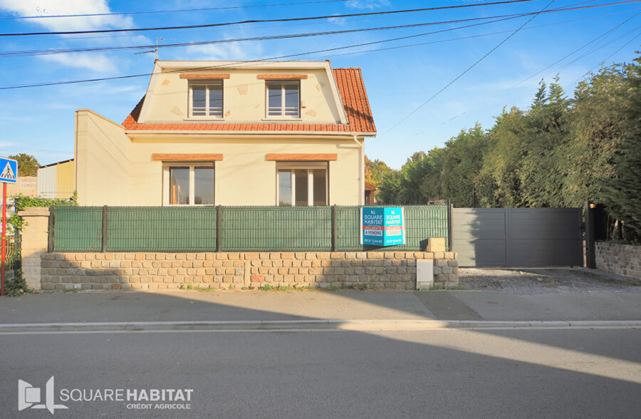 Maison Individuelle Loison Sous Lens 7 pièce(s) avec emplacement parking privatif.