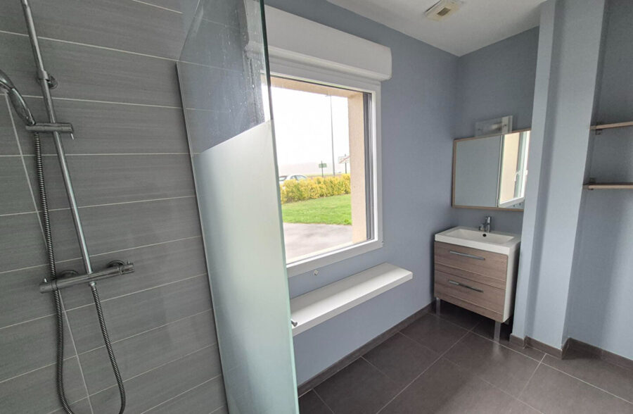Maison 4 chambres vivable de plain-pied 139 m2 LE BAHOT