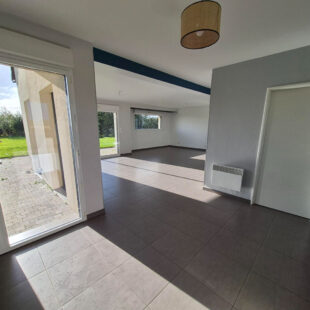 Maison 4 chambres vivable de plain-pied 139 m2 LE BAHOT