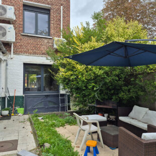 Maison  semi individuel  sur 500 m²