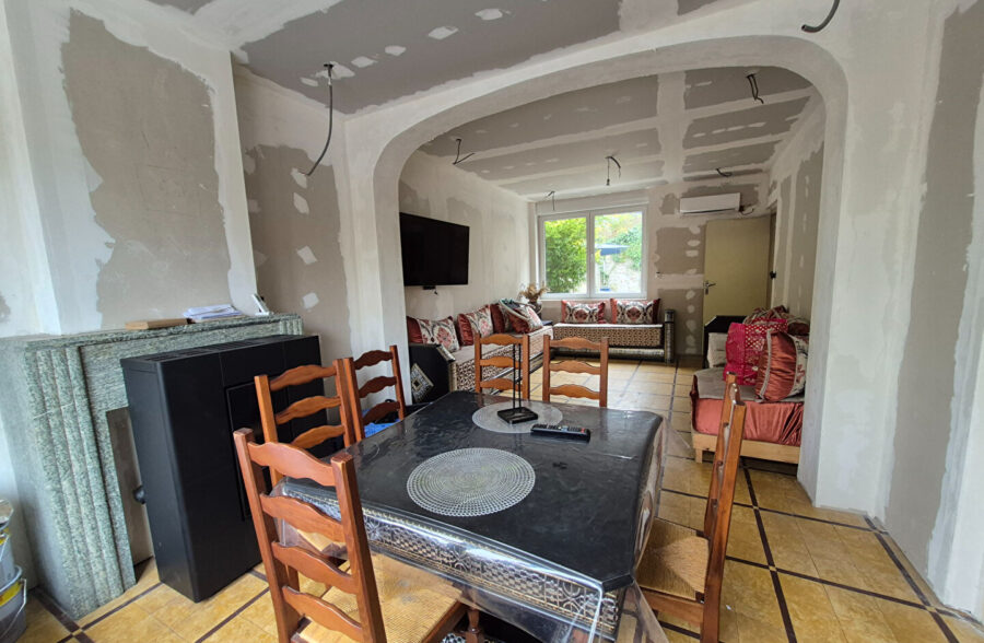 Maison  semi individuel  sur 500 m²
