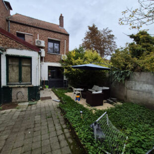 Maison  semi individuel  sur 500 m²