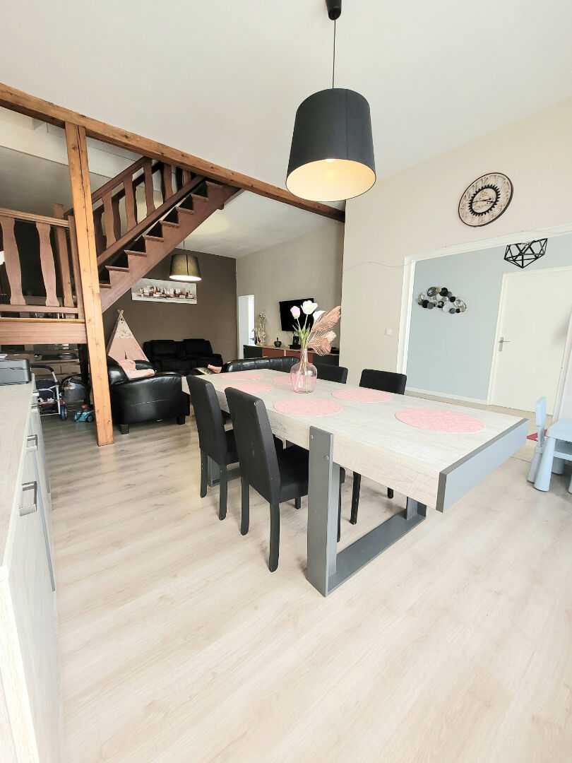 Maison Cambrai 10 pièce(s) 185 m2