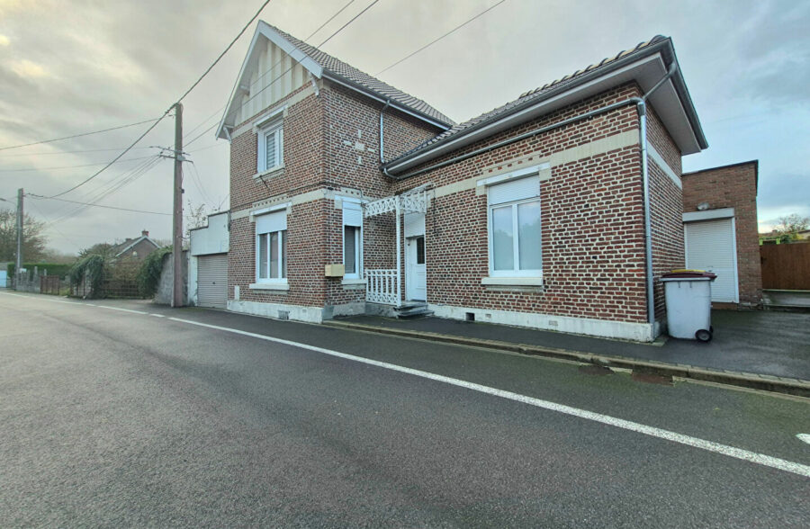 Maison INDIVIDUELLE ,semi plain pied !