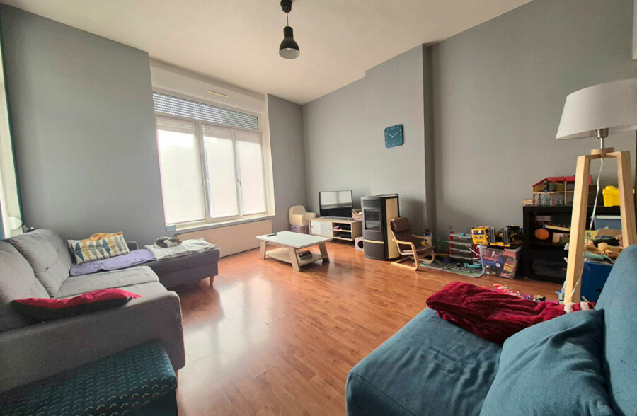 Maison INDIVIDUELLE ,semi plain pied !