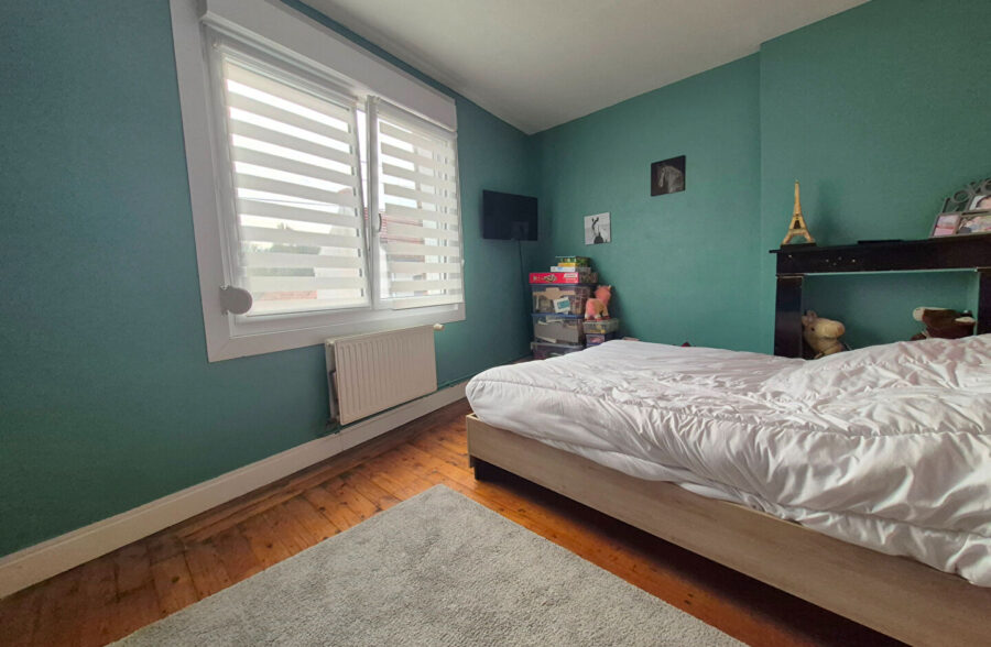 Maison INDIVIDUELLE ,semi plain pied !