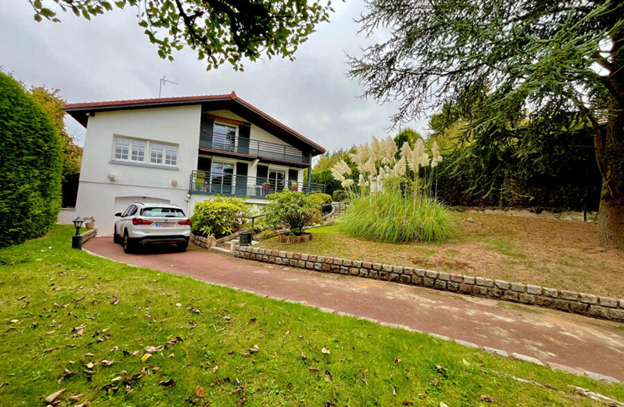 Maison Bethune 7 pièce(s) 121 m2