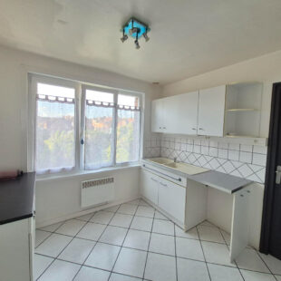 Métro Lomme Bourg : T2 de 44m2 lumineux et rénové Métro Lomme Bourg : T2 de 44m2 lumineux et rénové