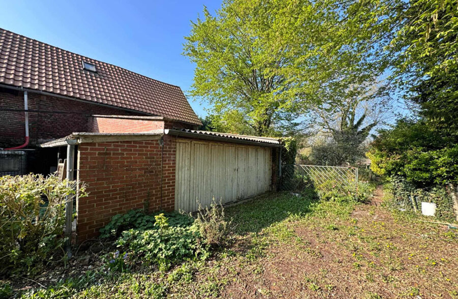 MAISON FAMILIALE  SUR PARCELLE DE  4925m² !