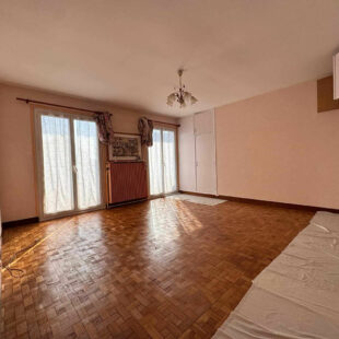 MAISON FAMILIALE  SUR PARCELLE DE  4925m² !