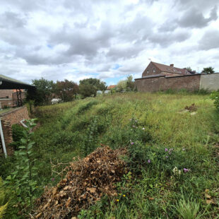 Longère individuelle , grange et hangar.