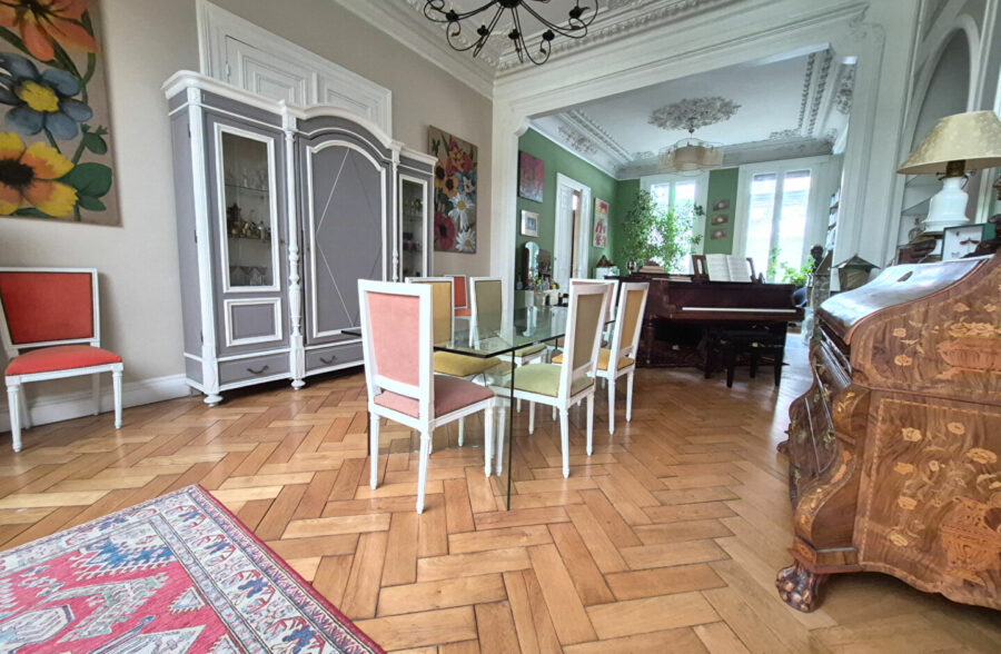 Sublime bourgeoise typique de Roubaix en semi plain-pied DPE C