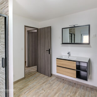 Charmant pavillon individuel moderne en village calme