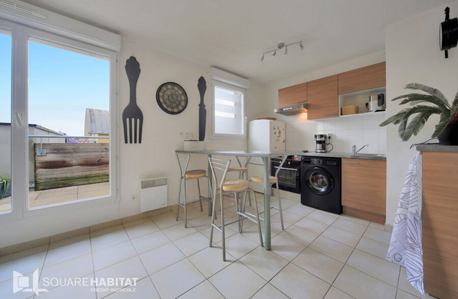 Appartement T3 vendu libre avec terrasse parking MONTIGNY-EN-GOHELLE