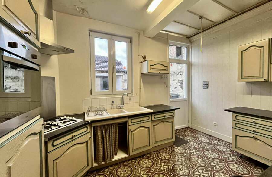 Maison de ville Lillers 2 chambres dressing cour dépendance