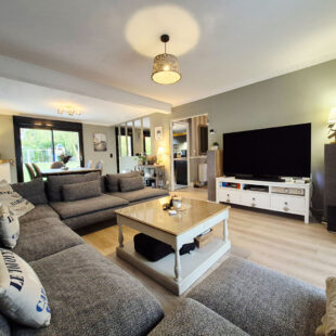 Pavillon individuel de type semi plain pied