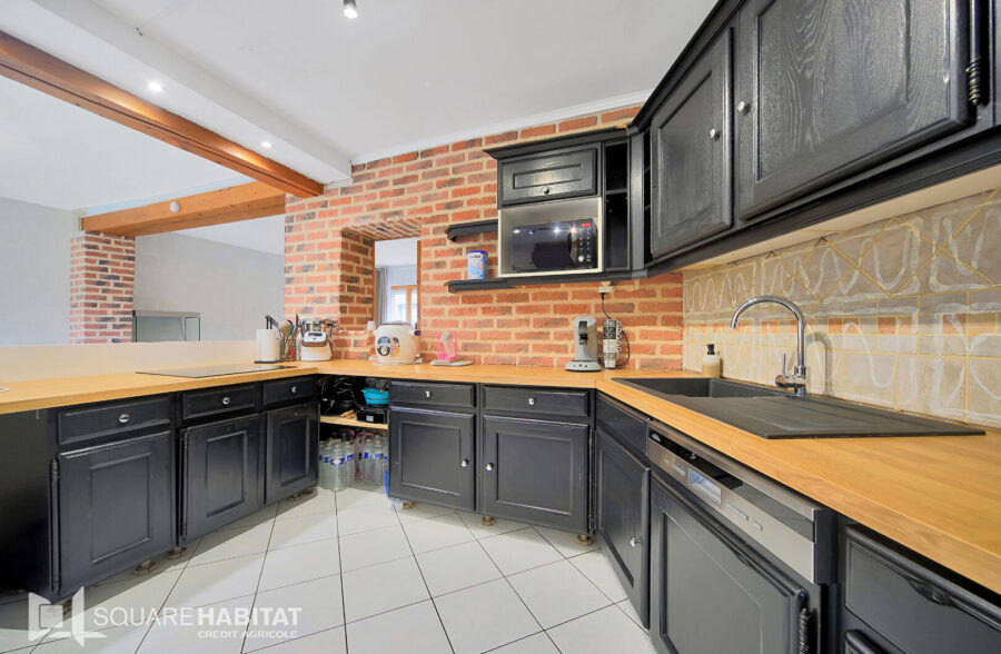 Maison avec beau jardin et idéalement située à HENIN-BEAUMONT