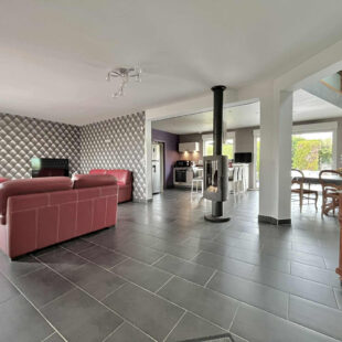 Maison  180 m2
