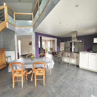 Maison  180 m2