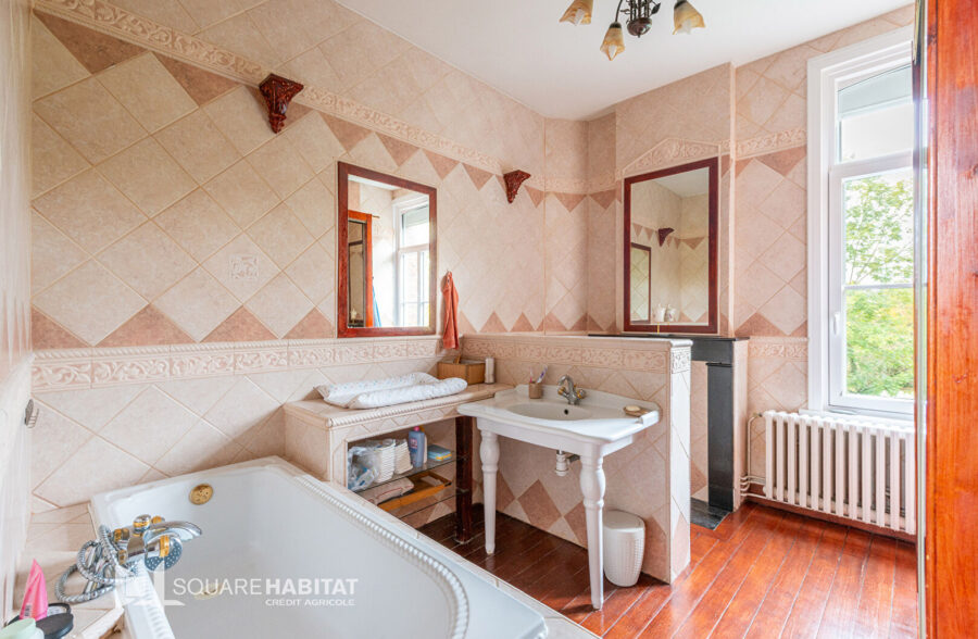 MAISON  DE MAITRE INDIVIDUELLE DE 185 M²