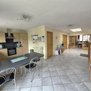 À Croix centre, Maison familiale avec vaste espace de vie et jardin À Croix centre, Maison familiale avec vaste espace de vie et jardin