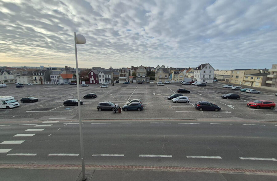 Berck Plage , appartement 2 chambres , 2nd étage, vue latérale mer , EXPO Sud  !!