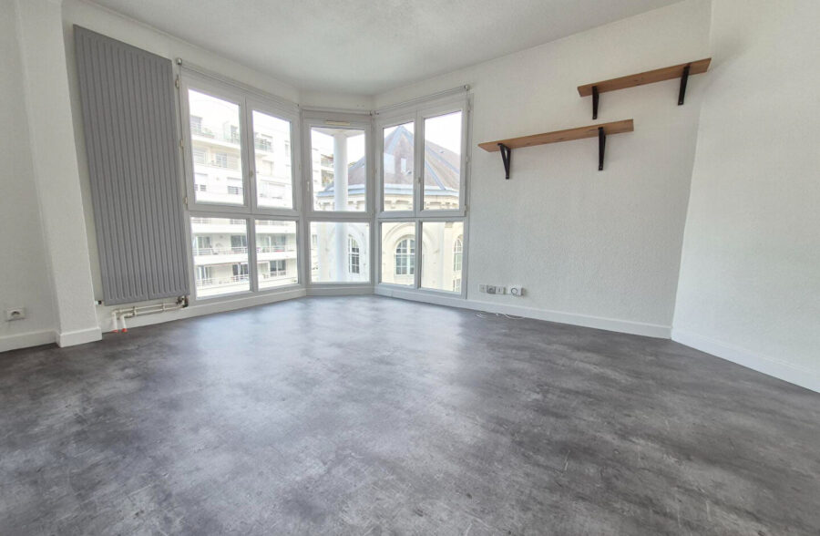 Théâtre Sébastopol : Type 2 rénové au calme