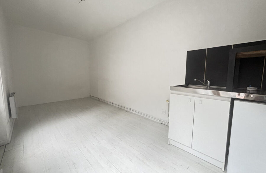 STUDIO A PROXIMITE DU PARC JEAN BAPTISTE LEBAS