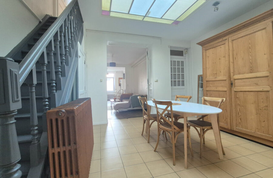 Maison semi bourgeoise des années 30′, jardin et atelier/garage de 52m²!