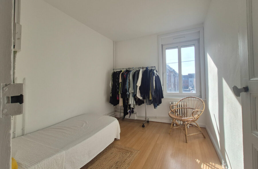 Maison semi bourgeoise des années 30′, jardin et atelier/garage de 52m²!