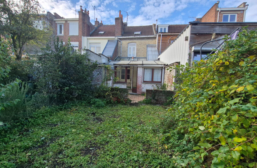 Maison  Lomme A RENOVER de 90m2 avec jardin – fort potentiel.